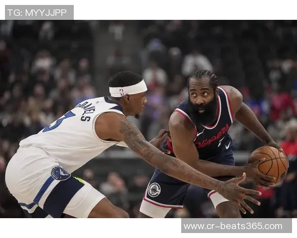 兰德尔全能表现助球队大胜19分10板12助攻正负值高达43