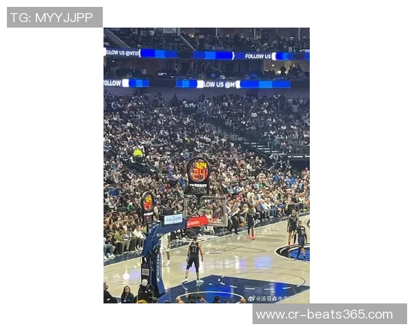 克莱半场表现低迷仅得3分正负值5让球队陷入困境 克莱半场表现低迷仅得3分正负值5让球队陷入困境