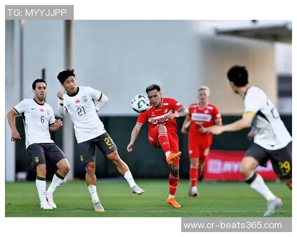 国足海外拉练或将采用双后腰战术球员位置与俱乐部基本一致 国足海外拉练或将采用双后腰战术球员位置与俱乐部基本一致